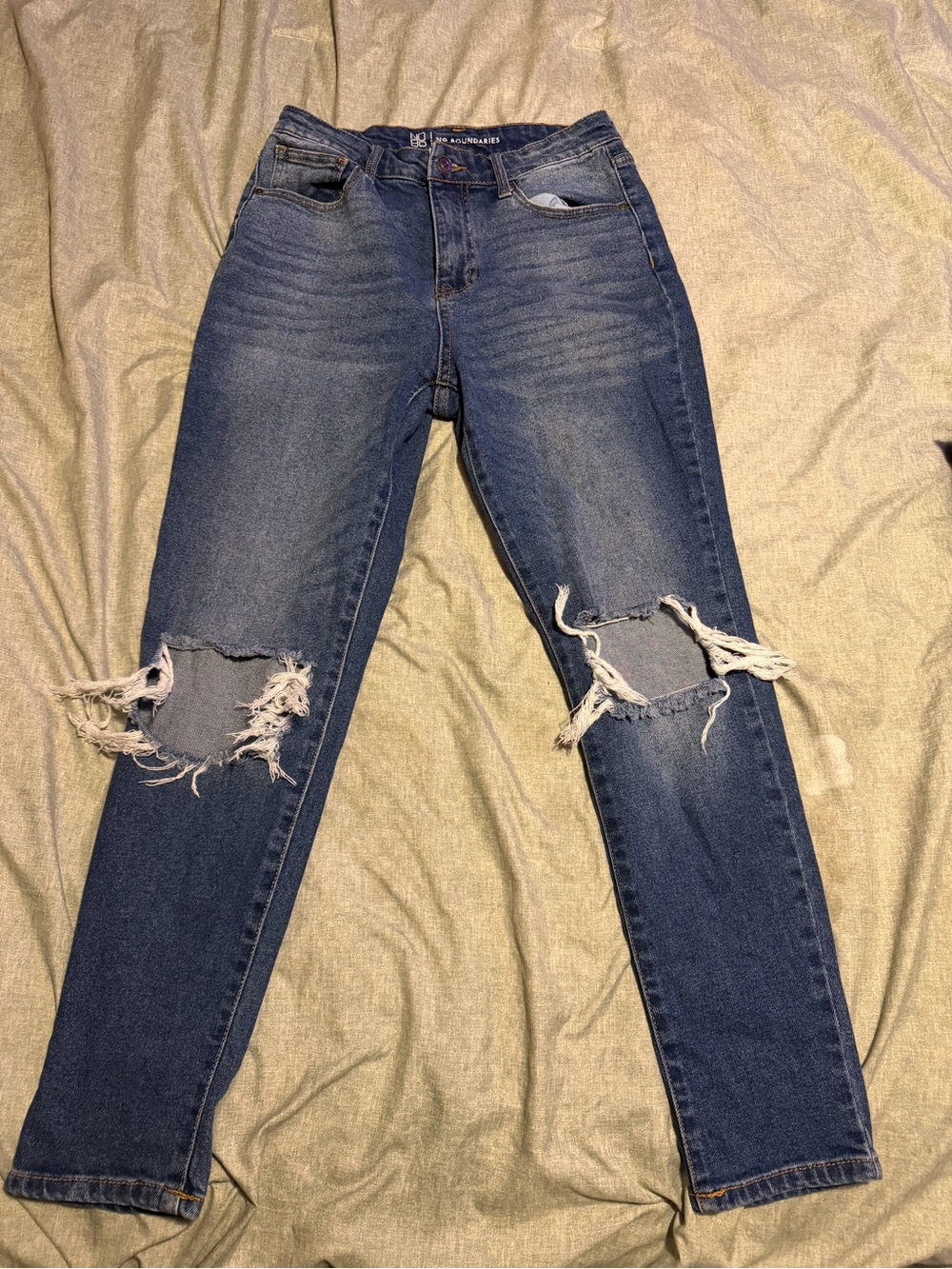Bundle 2 pairs no boundaries high rise jeans